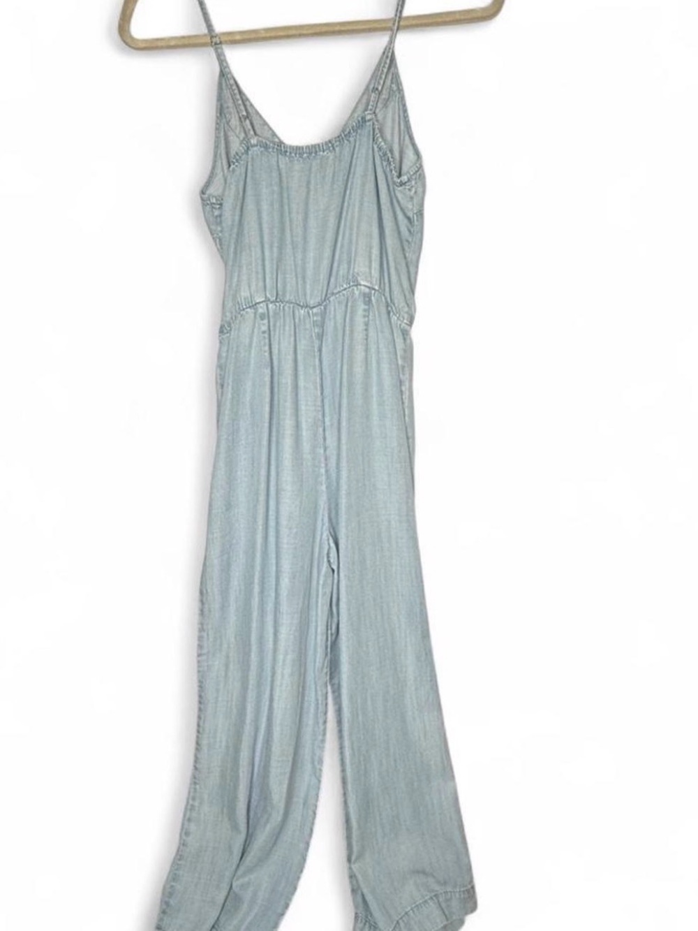 Vince Camuto Light Wash Denim Jumpsuit.Size XS. Roomy and very comfy, super soft - Picture 6 of 6